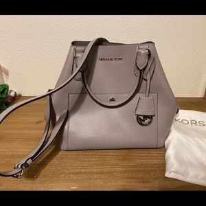 Michael Kors Greenwich Large Grab Bag